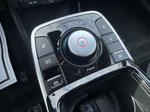 Used 2022 Kia Niro EX w/ Cold Weather Package image 14