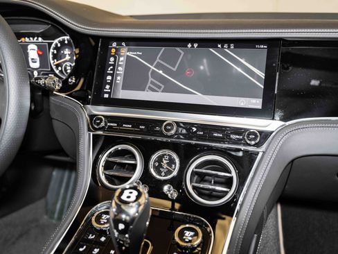 Used 2024 Bentley Continental GT V8 image 27