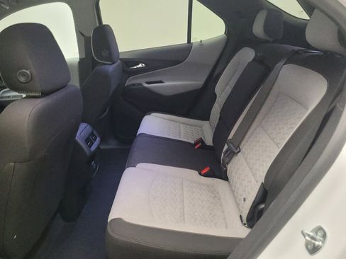 Used 2023 Chevrolet Equinox LT image 18