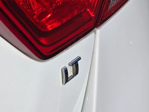 Used 2019 Chevrolet Impala LT image 9