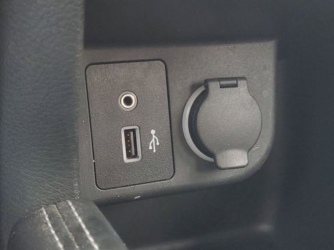 Used 2019 Nissan Kicks SV image 22