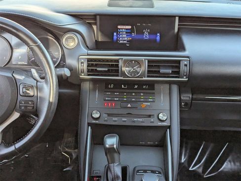 Used 2019 Lexus IS 300 image 14