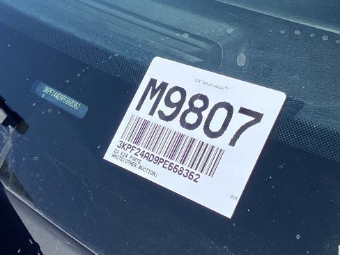 Used 2023 Kia Forte LXS image 12