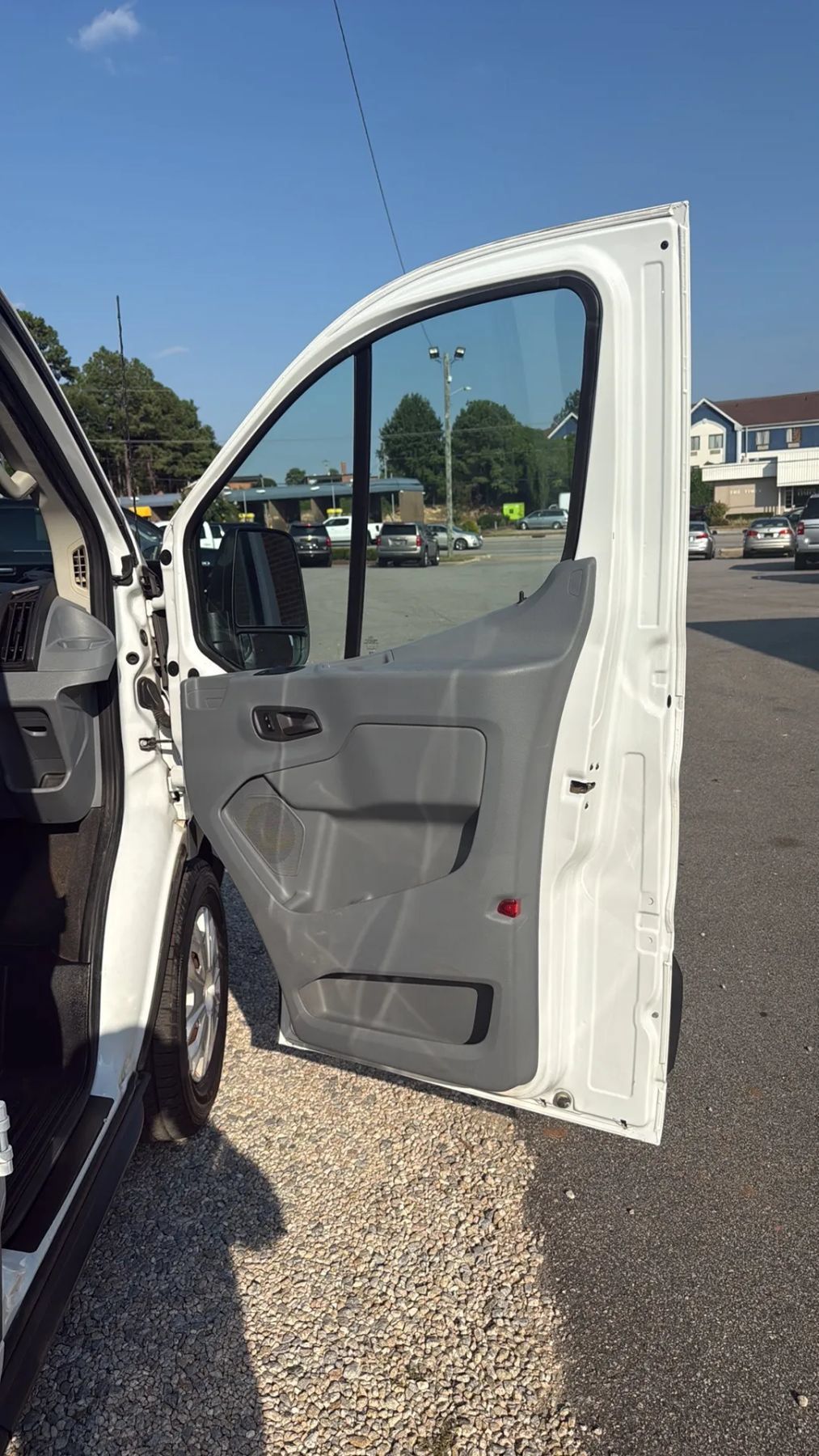 Used 2015 Ford Transit 350 XLT RWD image 14
