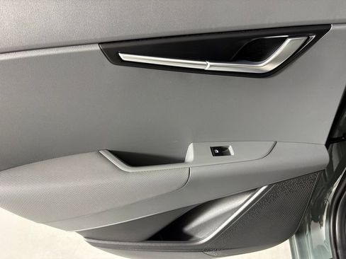 New 2026 Kia Niro EX FWD image 34