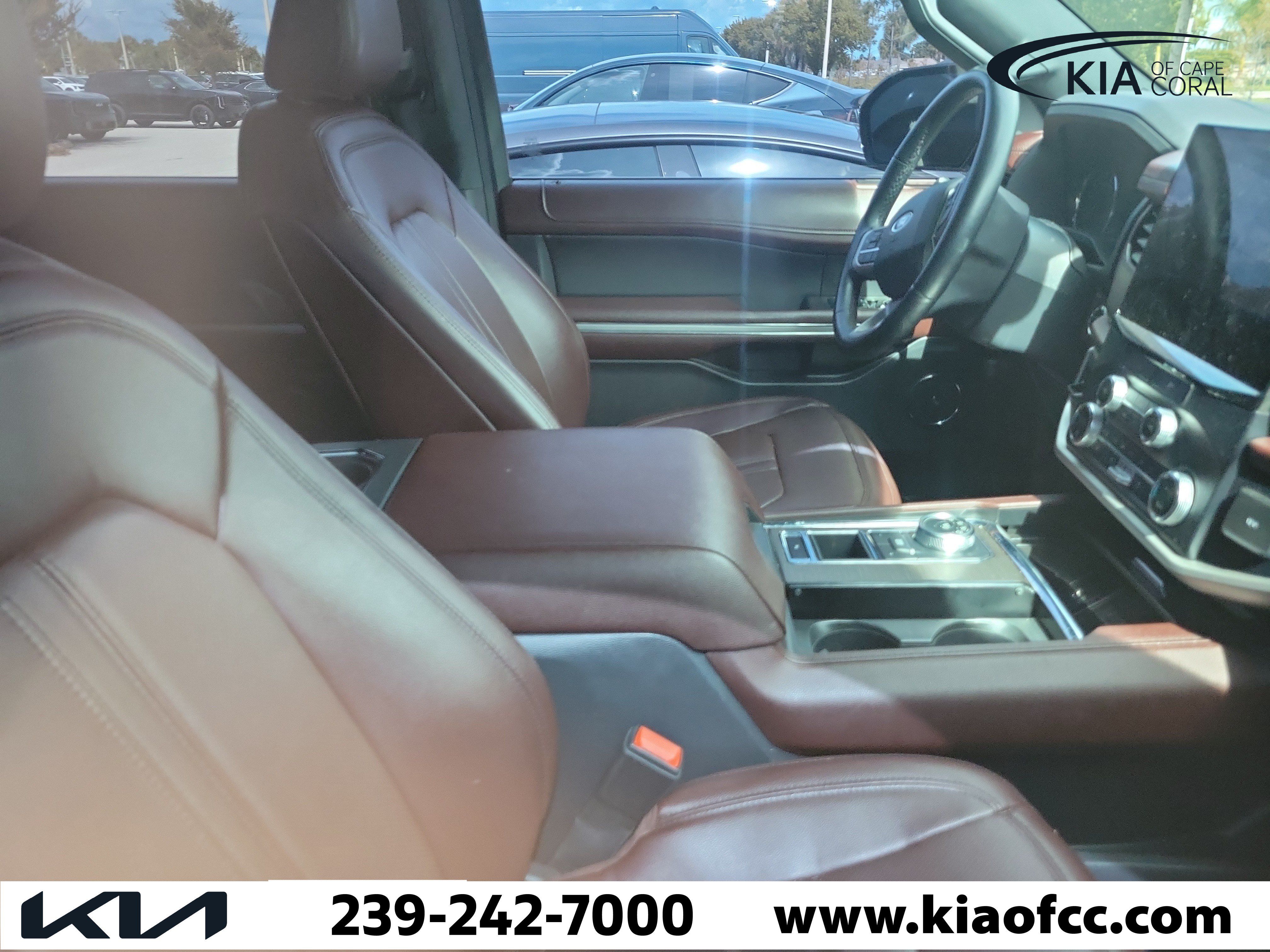 Used 2023 Ford Expedition Limited RWD image 9