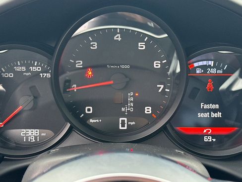 Used 2025 Porsche 718 Cayman image 25