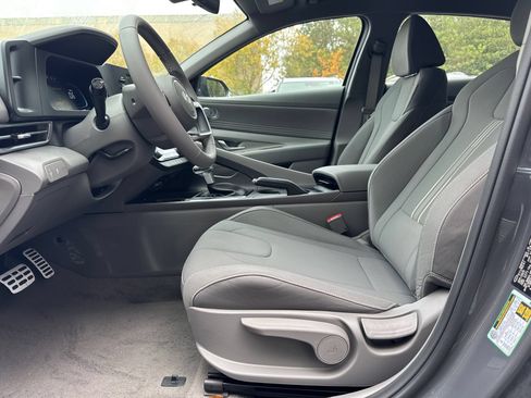 Used 2026 Hyundai Elantra Sport w/ Cargo Package FWD image 9