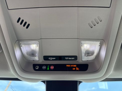 Used 2022 Chevrolet Equinox LT FWD image 10