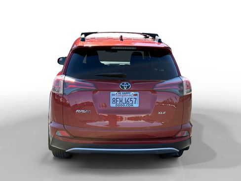 Used 2017 Toyota RAV4 XLE FWD image 4