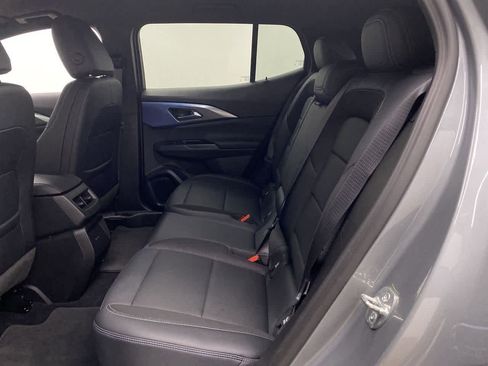 Used 2025 Chevrolet Equinox EV LT w/ Convenience Package image 16