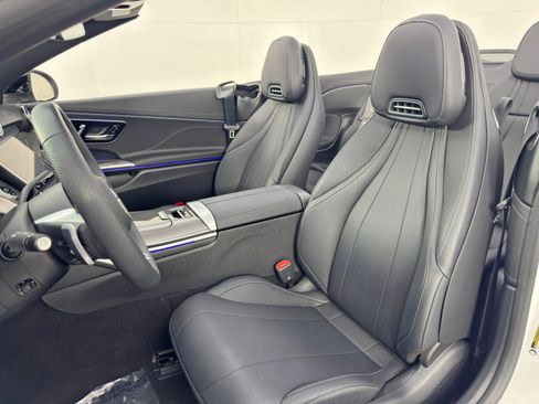 Used 2025 Mercedes-Benz CLE 300 4MATIC Cabriolet w/ Night Package image 40
