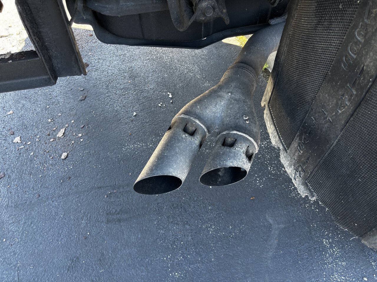 Used 2008 Ford F550 4x4 Regular Cab Super Duty image 13