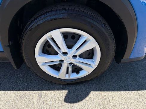 Certified 2025 Nissan Kicks Play S FWD image 8