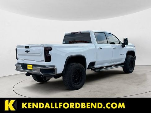 Used 2024 Chevrolet Silverado 3500 LTZ w/ LTZ Convenience Package AWD/4WD image 5