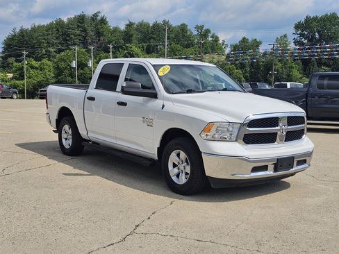 Used 2022 RAM 1500 Classic SLT w/ Electronics Group image 7
