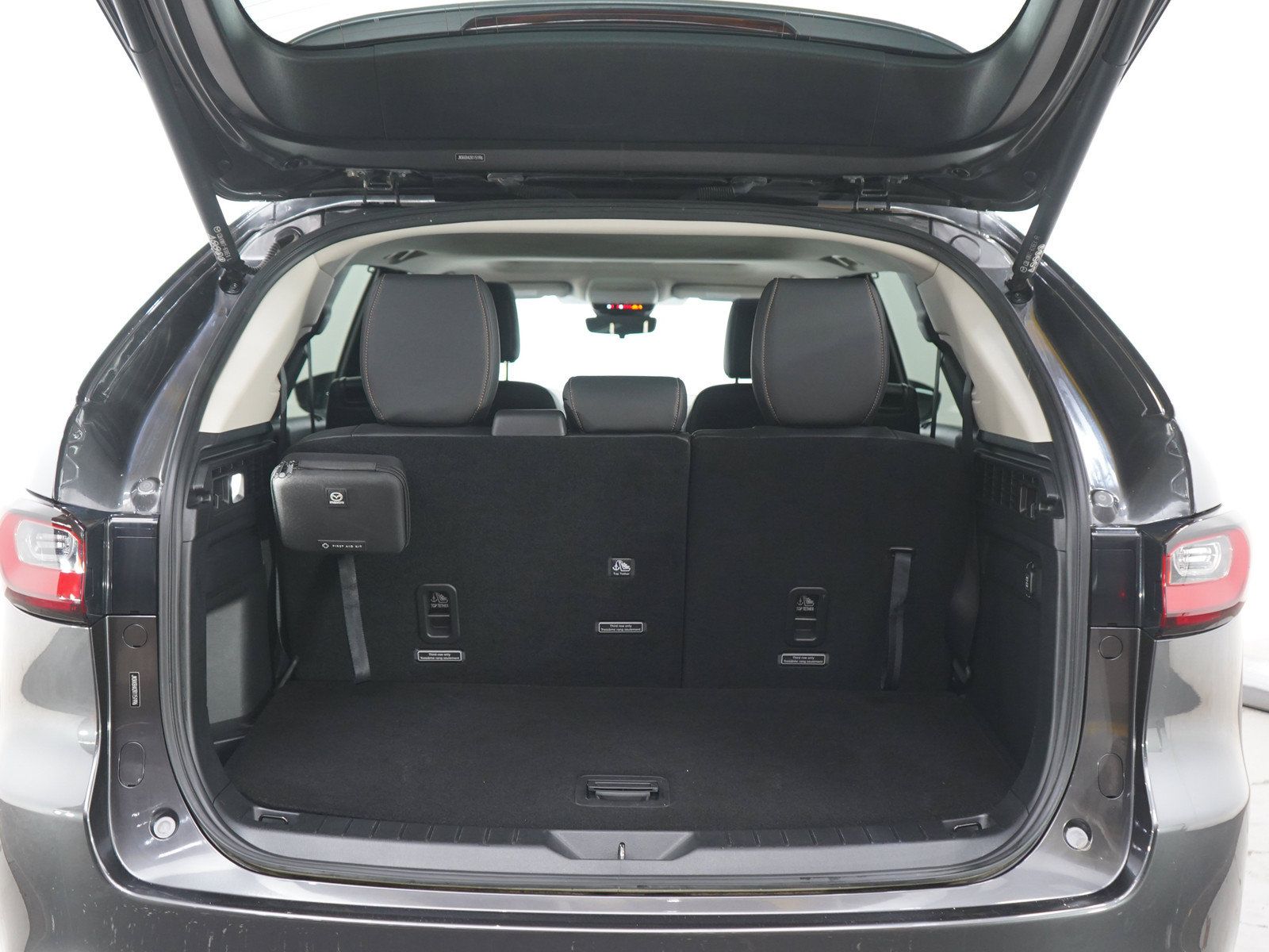 Certified 2024 MAZDA CX-90 Plug-In Hybrid w/ Preferred AWD/4WD image 18