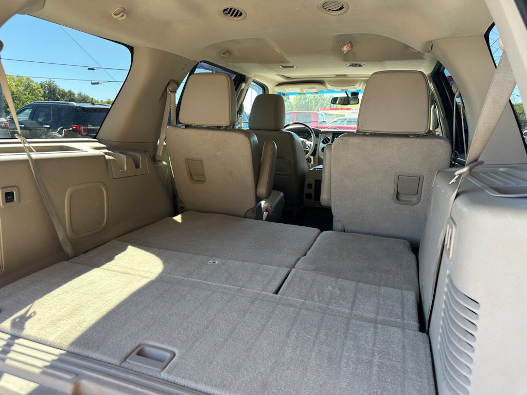 Used 2014 Ford Expedition Limited w/ Equipment Group 301A RWD image 9