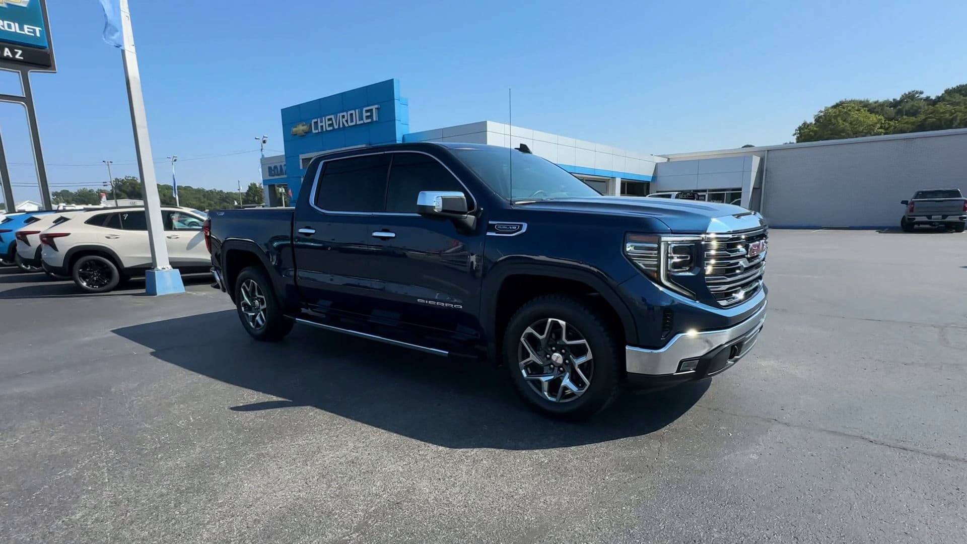 Certified 2023 GMC Sierra 1500 SLT w/ SLT Premium Package AWD/4WD image 2
