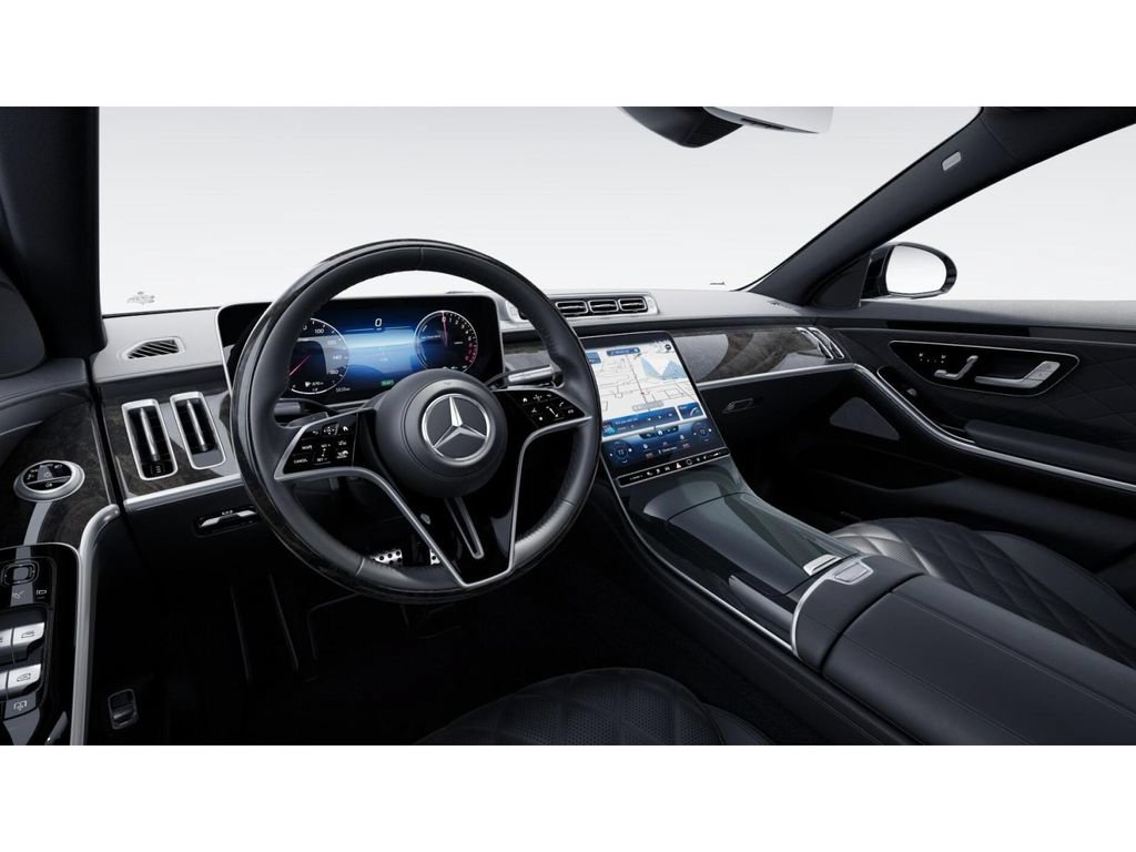 Used 2025 Mercedes-Benz S 580e 4MATIC Sedan image 3