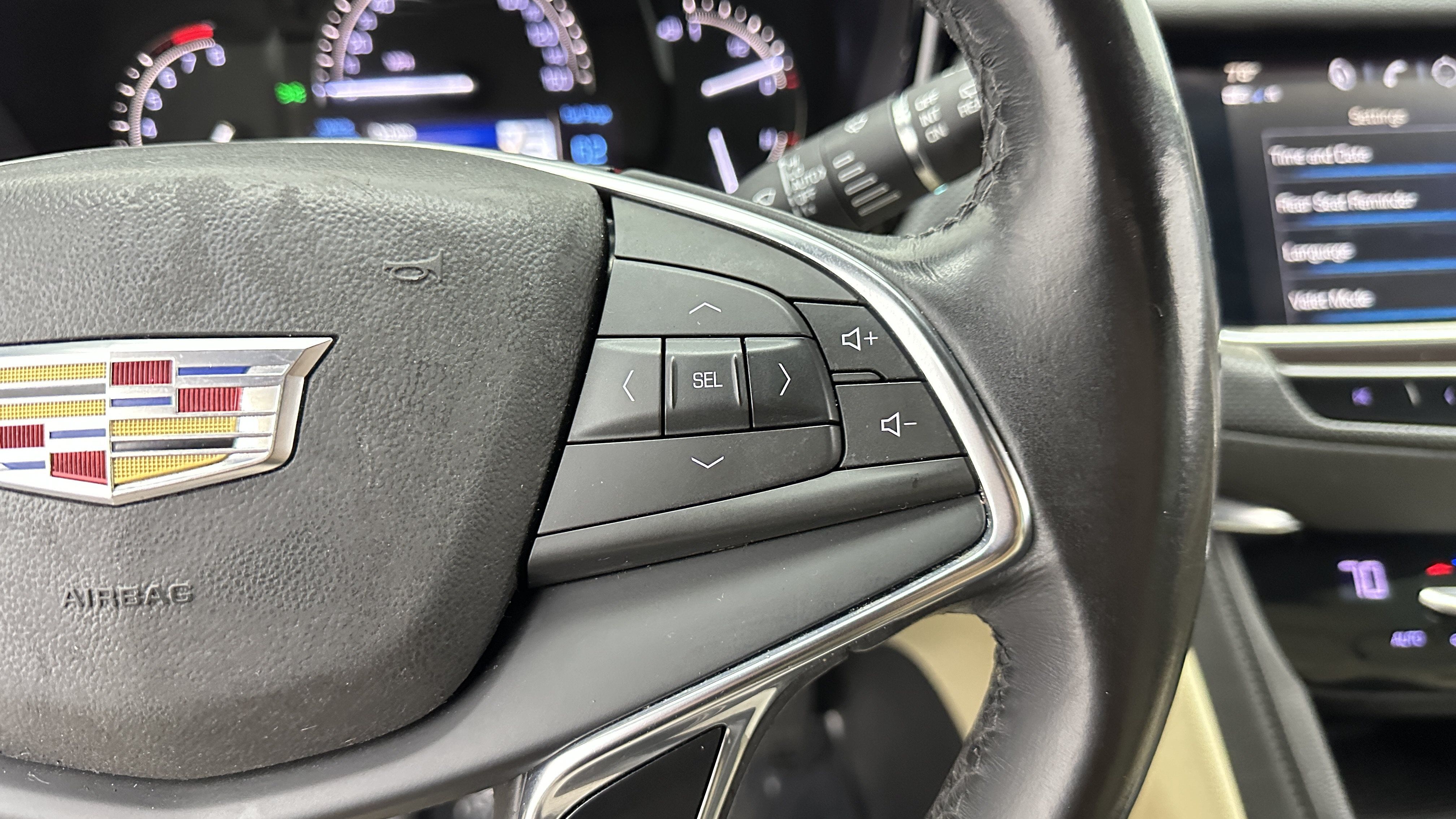 Used 2018 Cadillac XT5 FWD w/ LPO, Wheel Lock Package image 21
