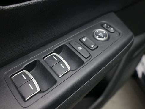 Used 2024 Honda CR-V EX-L image 17