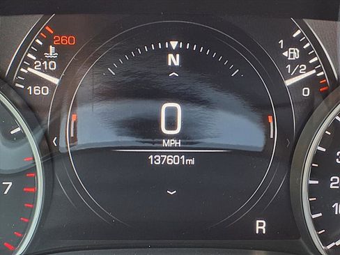 Used 2019 Cadillac XT5 Platinum image 31