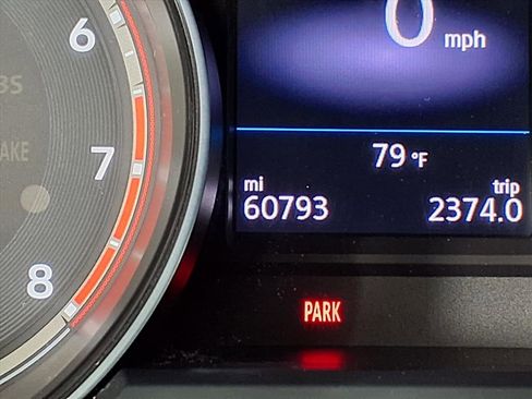 Used 2021 Volkswagen Atlas SE w/ Panoramic Sunroof Package image 31