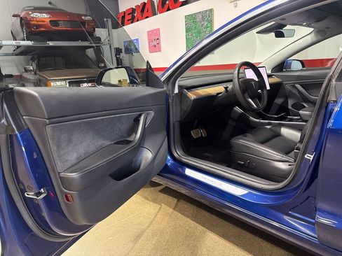 Used 2019 Tesla Model 3 Long Range AWD/4WD image 16