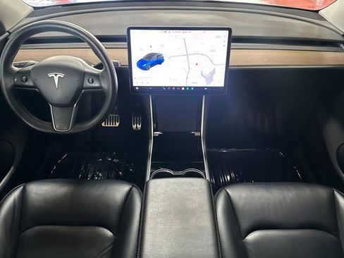 Used 2021 Tesla Model Y Long Range image 16