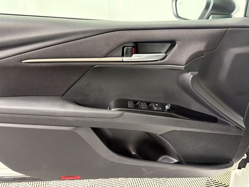 Used 2025 Toyota Camry LE FWD image 12