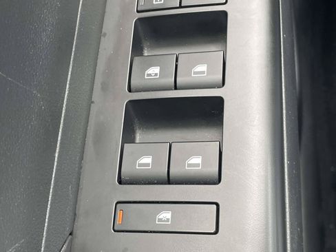 Used 2025 Hyundai Kona SEL AWD/4WD image 24
