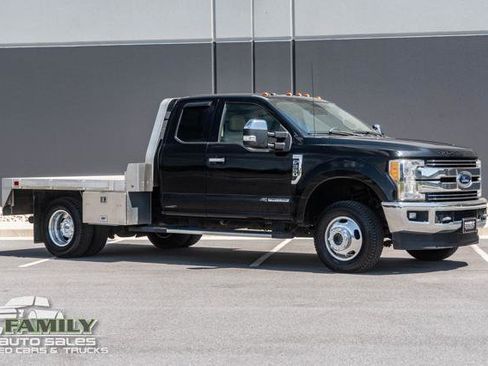 Used 2017 Ford F350 Lariat w/ Chrome Package AWD/4WD image 13