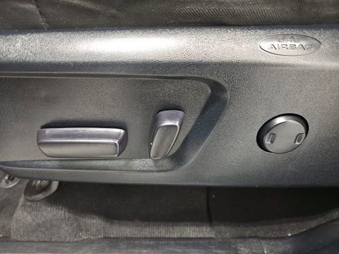 Used 2015 Toyota Tundra SR5 image 16