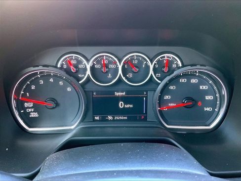 Used 2023 Chevrolet Suburban LS image 22