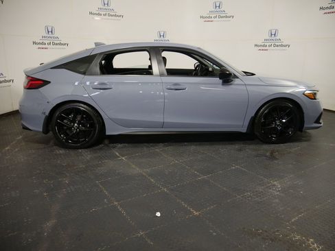 Used 2023 Honda Civic Sport image 4