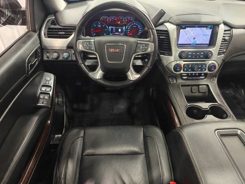 Used 2020 GMC Yukon SLT w/ Premium Edition AWD/4WD image 4