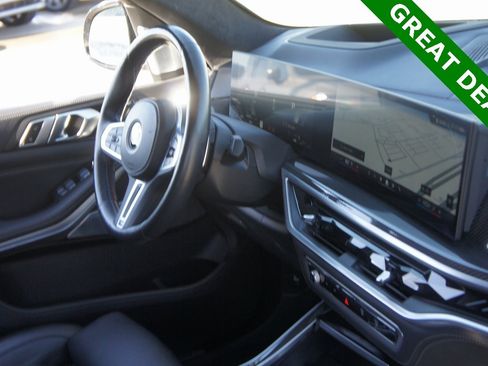Used 2024 BMW X7 M60i w/ Executive Package image 41
