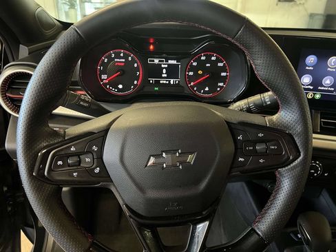 Used 2025 Chevrolet Trax RS w/ Driver Confidence Package FWD image 16