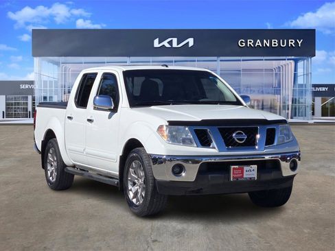 Used 2019 Nissan Frontier SL image 3
