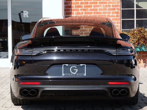 Used 2022 Porsche Panamera GTS AWD/4WD image 9