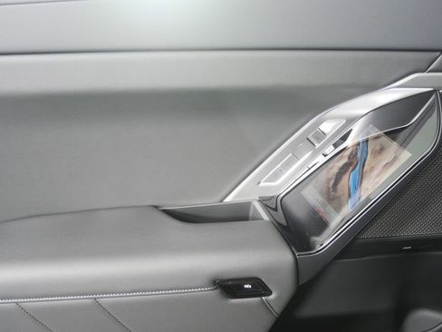 New 2026 BMW 740i w/ Premium Package image 14