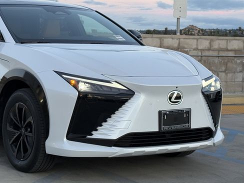 New 2026 Lexus RZ 450e RZ 450e Premium image 3