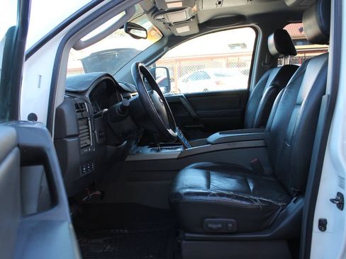 Used 2005 Nissan Titan LE w/ (R02) LE Off-Road Pkg image 18