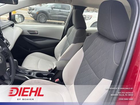 Used 2022 Toyota Corolla LE image 11