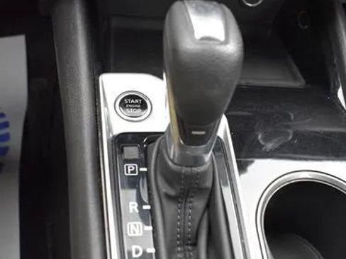 Used 2024 Nissan Altima 2.5 SV FWD image 33