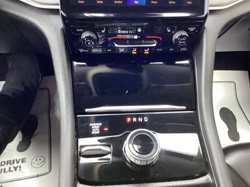 Certified 2023 Jeep Grand Cherokee Limited image 29