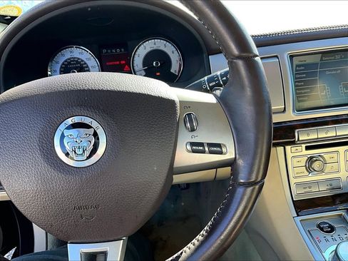 Used 2011 Jaguar XF Portfolio image 16