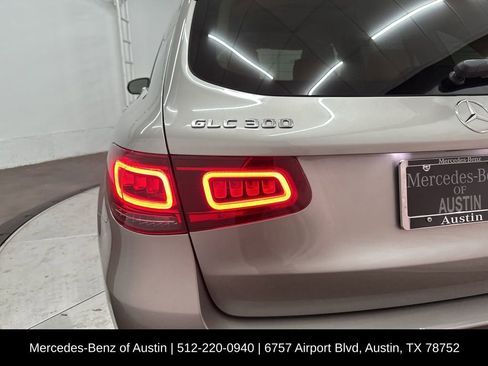 Certified 2022 Mercedes-Benz GLC 300 image 31