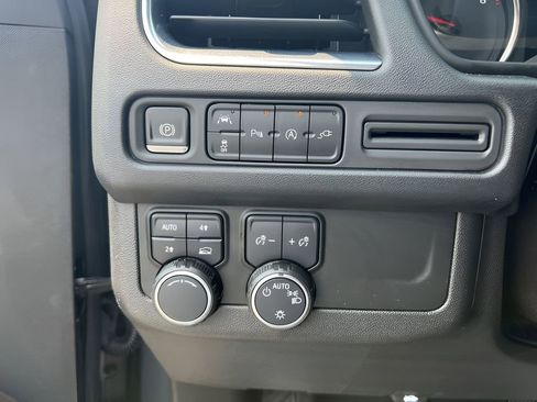 Certified 2021 Chevrolet Tahoe RST w/ Luxury Package image 18